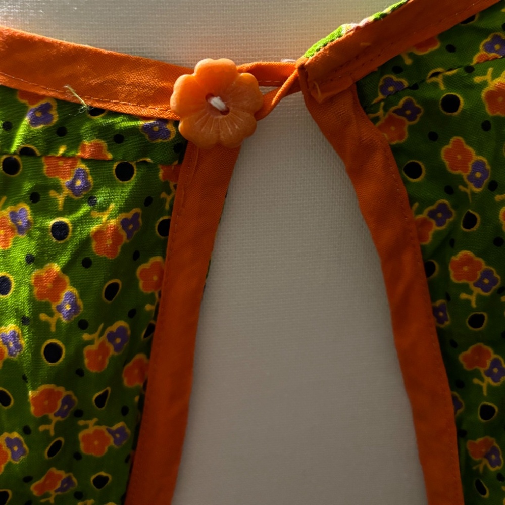 Apron - Picture 3 of 3